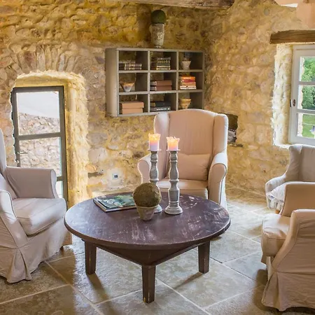 Sleeps 19 Pool Air Con * Saint-Privat-des-Vieux