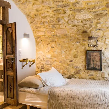 Sleeps 19 Pool Air Con * Saint-Privat-des-Vieux