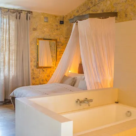 Sleeps 19 Pool Air Con Saint-Privat-des-Vieux