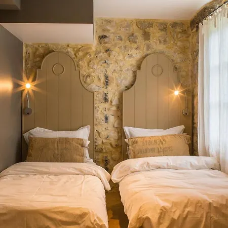 Sleeps 19 Pool Air Con Saint-Privat-des-Vieux