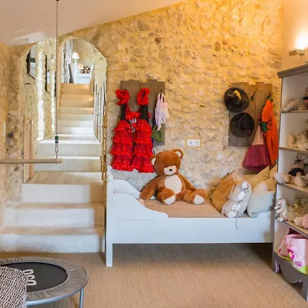 Sleeps 19 Pool Air Con Saint-Privat-des-Vieux